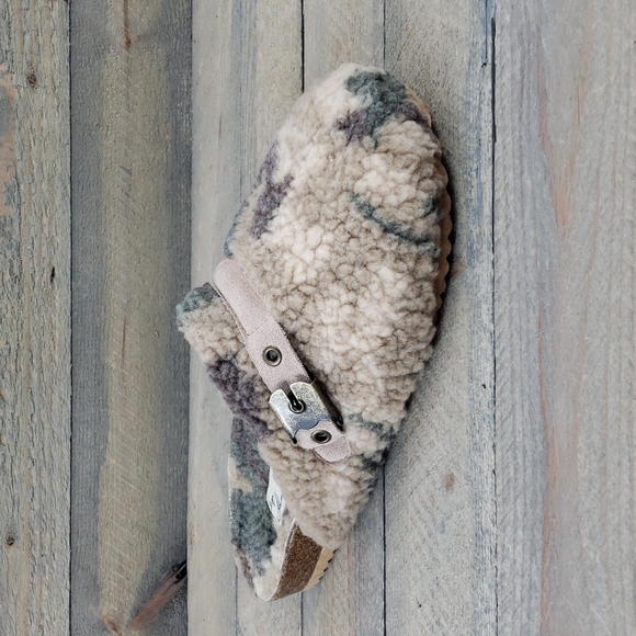 Vintage Havana Women's Ricky Camo Cozy Sherpa Mules Clogs Slippers - Picture 4 of 9